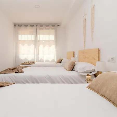 Amplio Y Bonito Apartamento En La Maruca דירה